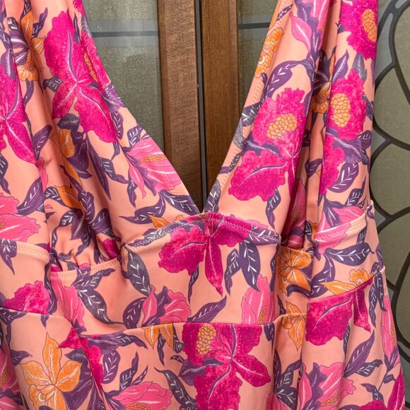 OLD NAVY Women's Plus V Neck Swimsuit One piece Peach Purple Floral Size 4X - Picture 5 of 16